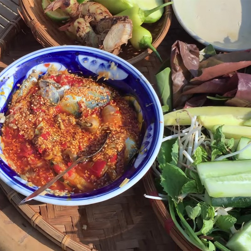 Step 6 Final product Mackerel salad Nam O Da Nang