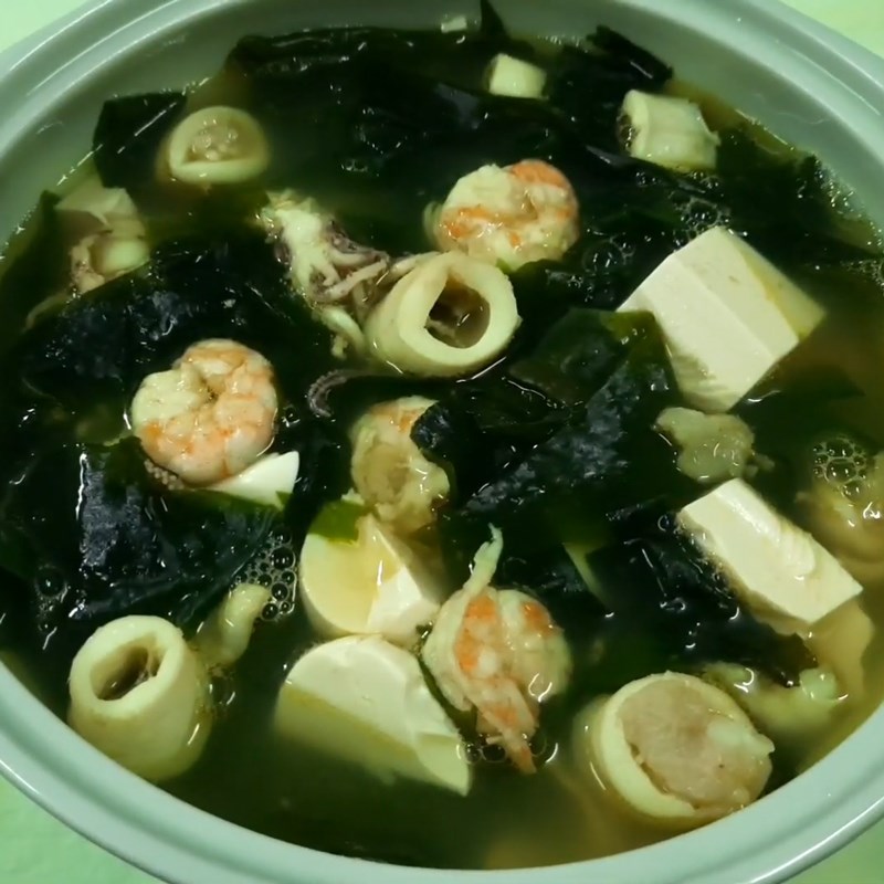 Step 4 Final Product Seaweed Soup with Shrimp and Squid