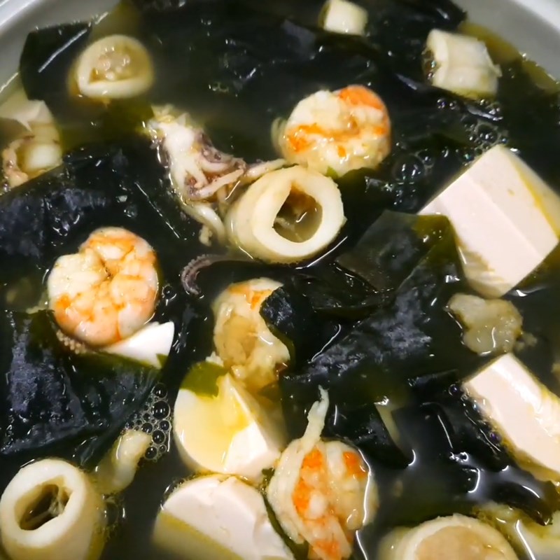 Step 4 Final Product Seaweed Soup with Shrimp and Squid
