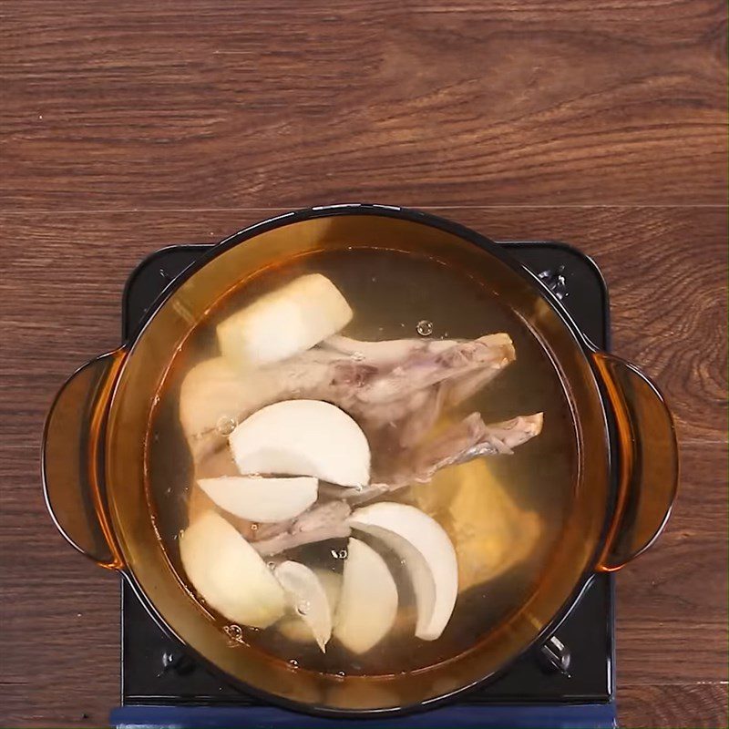 Step 6 Make the broth Mackerel noodle soup Nha Trang