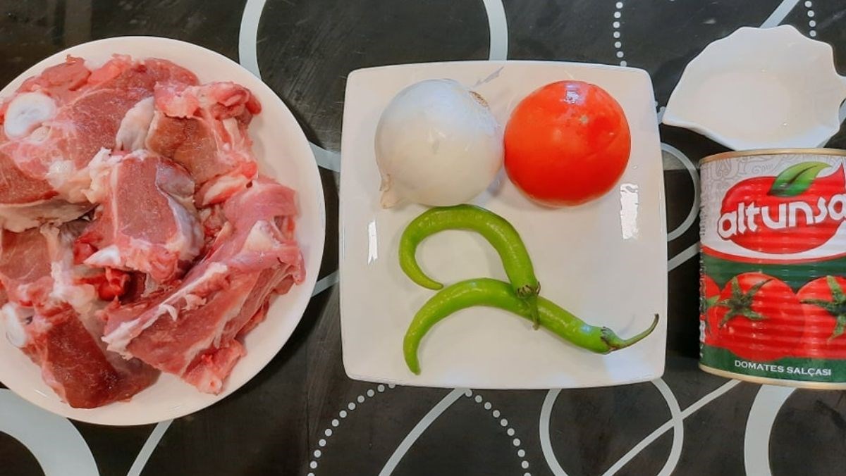 Ingredients for braised lamb dish