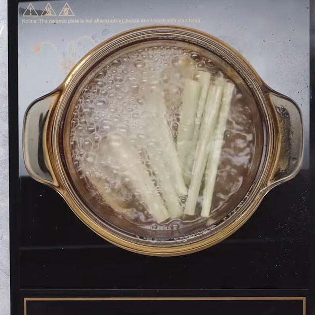 Step 2 Boil Ginger and Lemongrass with Sugar Water for Lemon Tea - Lemongrass - Ginger