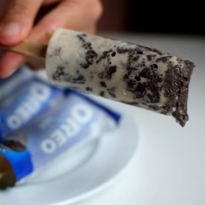 Step 4 Decoration Oreo popsicle