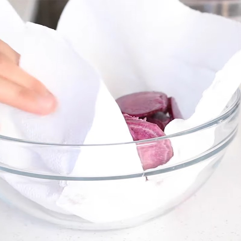 Step 2 Mix sweet potatoes with oil Purple Sweet Potato Chips using an Air Fryer
