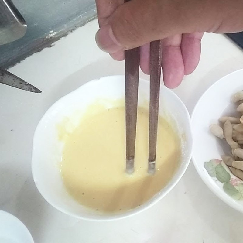 Step 2 Mix the batter Crispy fried razor clams