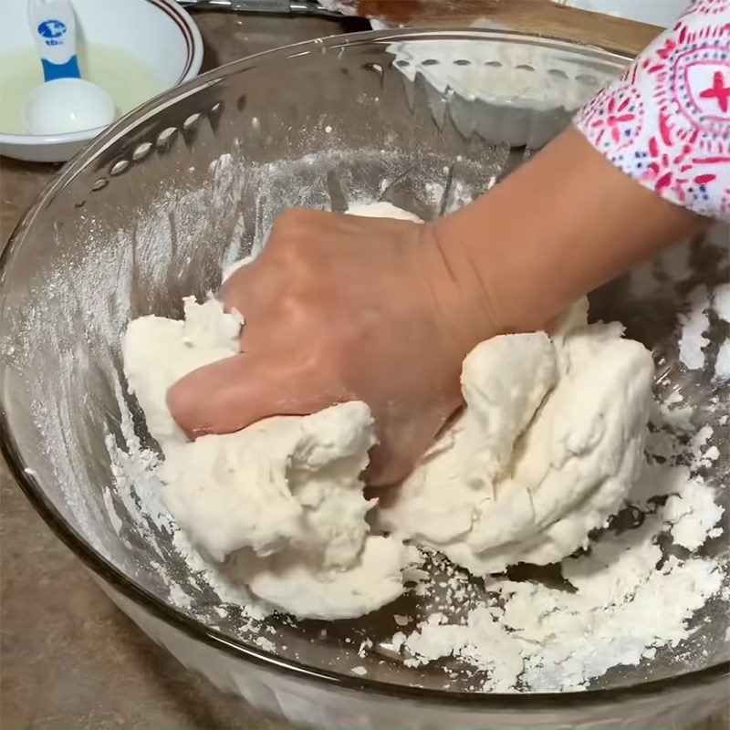 Step 1 Mixing the flour for Cao Lau