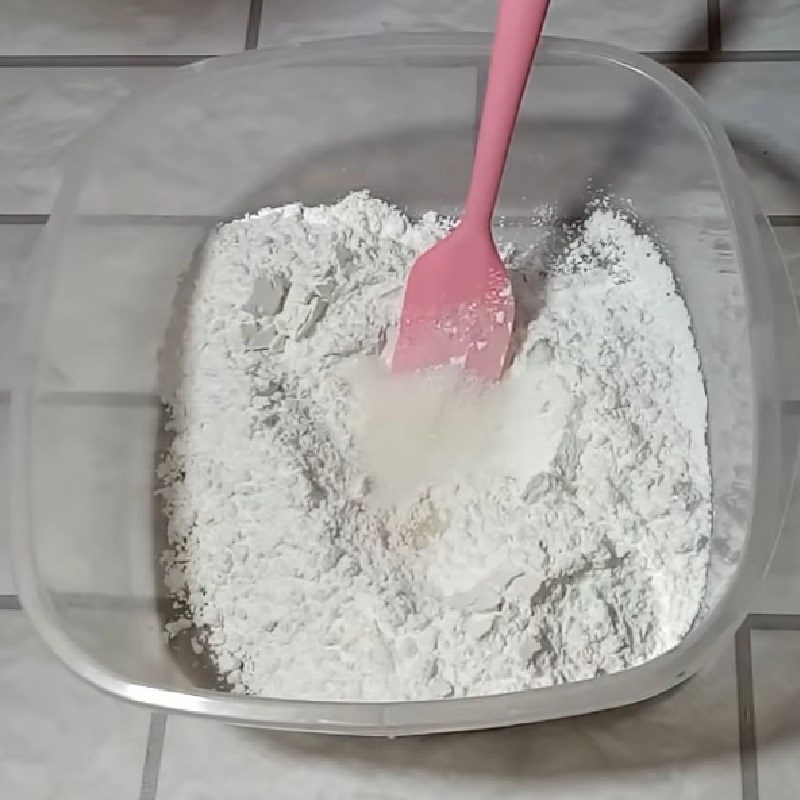 Step 2 Mix the dough for Coconut-filled Banh It
