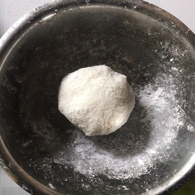 Step 2 Mixing the dough Fried dough from cold rice