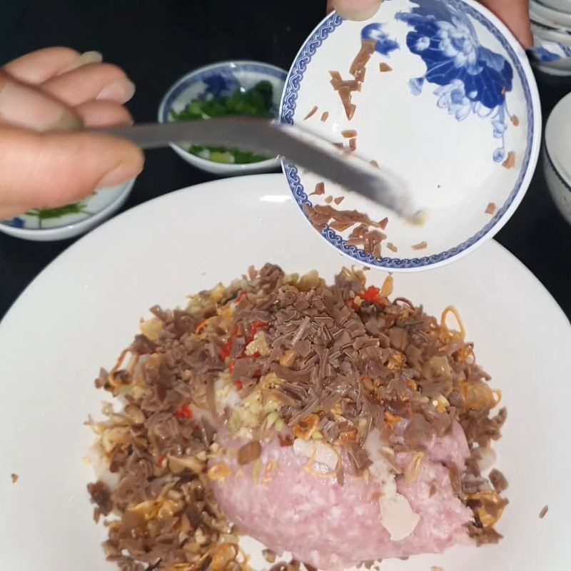 Step 3 Mix the snail paste