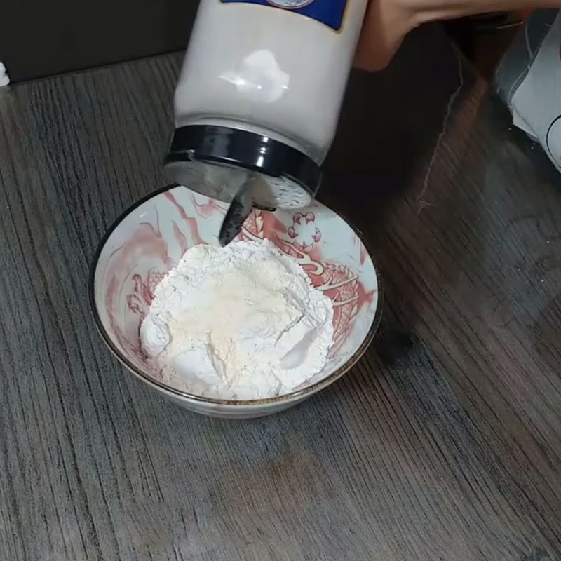 Step 2 Mixing Marinade Spices for Crispy Fried Squid in Air Fryer