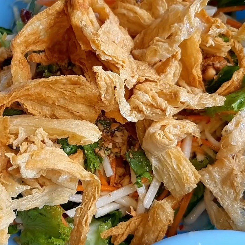 Step 4 Mix the salad Vegan salad from cassava