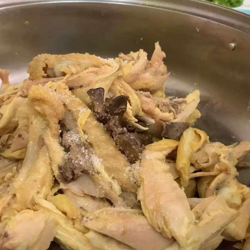 Step 8 Mixing Salad for Chicken Rice Porridge