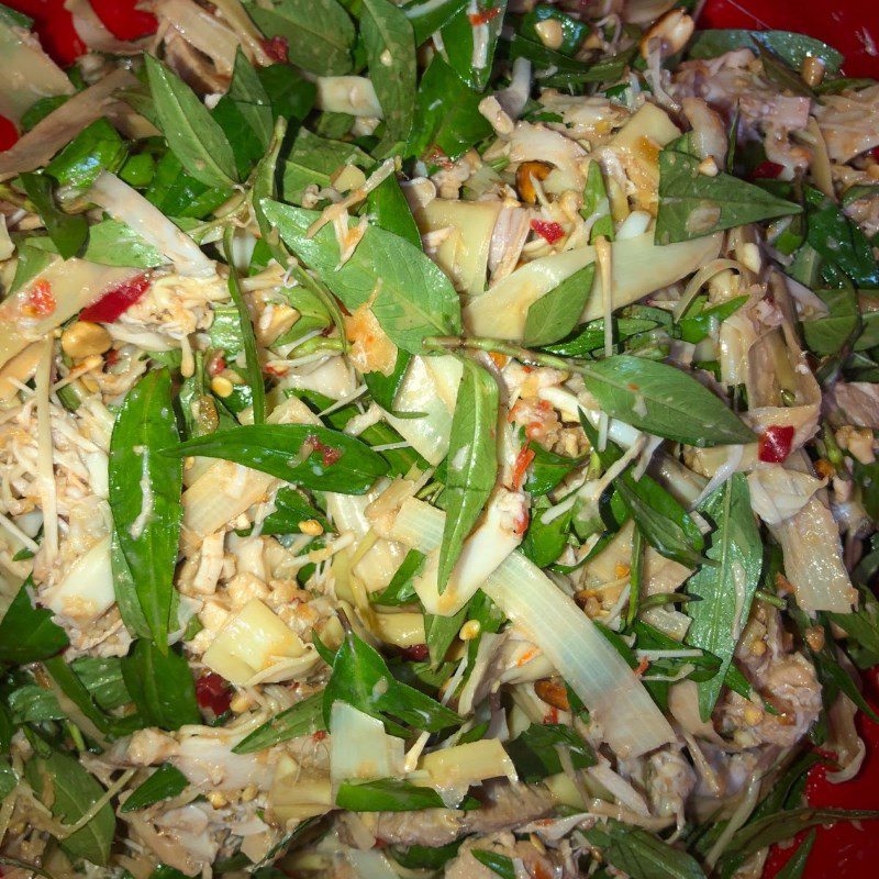 Step 4 Mixing salad Banana flower salad with pork
