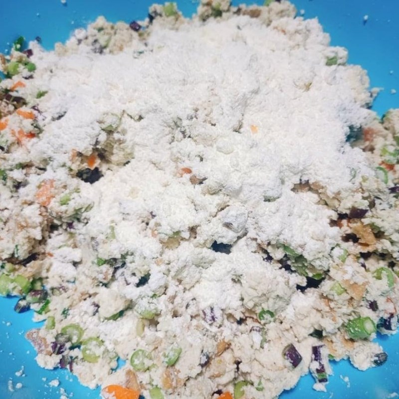 Step 2 Mixing the mixture Vegetarian tofu cake with vegetables