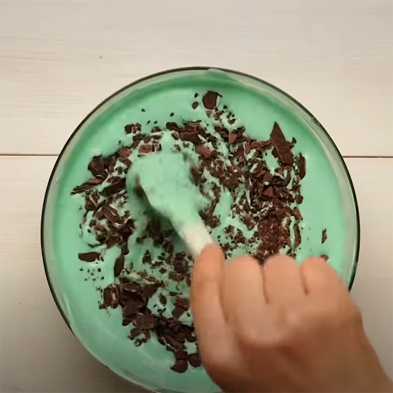 Step 3 Mixing Chocolate Mint Mixture Mint Chocolate Cake