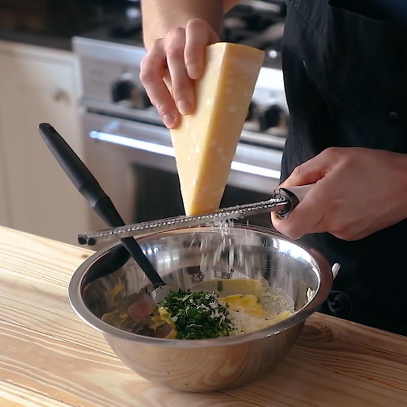 Step 3 Mix garlic butter mixture Caesar salad garlic butter bread