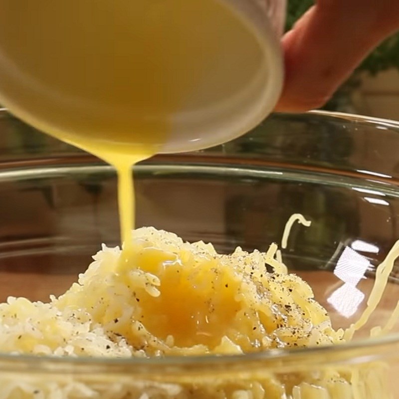 Step 4 Mixing the mashed potato mixture Baked cheesy mashed potatoes