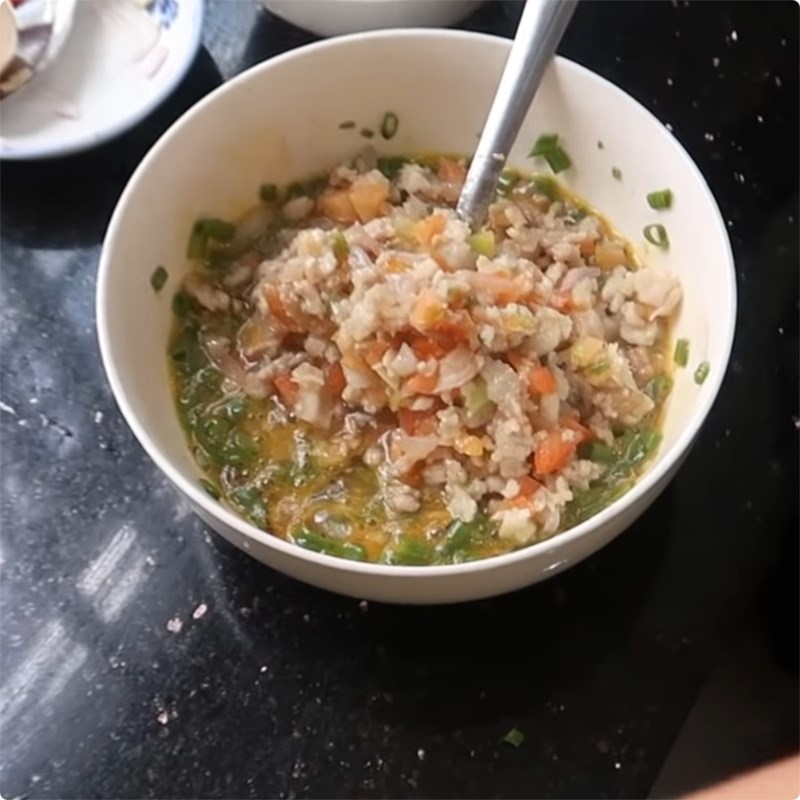 Step 3 Mix the fish sauce mixture Fish sauce with pork belly and eggs