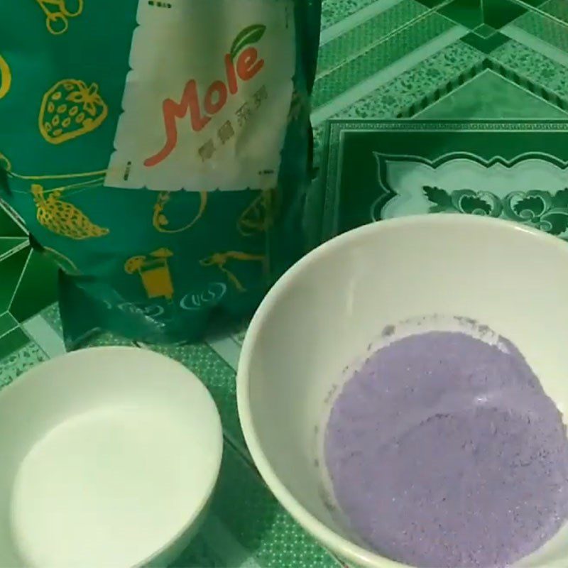 Step 1 Mix the pudding mixture for Taro Pudding from Taro Pudding Powder