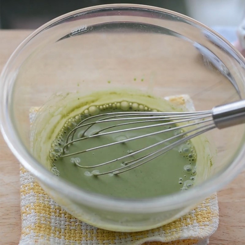 Step 3 Mixing green tea yogurt mixture Green tea yogurt mousse