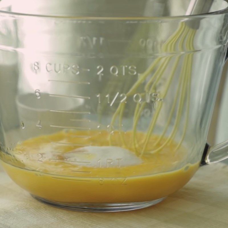 Step 2 Mix the egg mixture Cantaloupe Crepe Roll