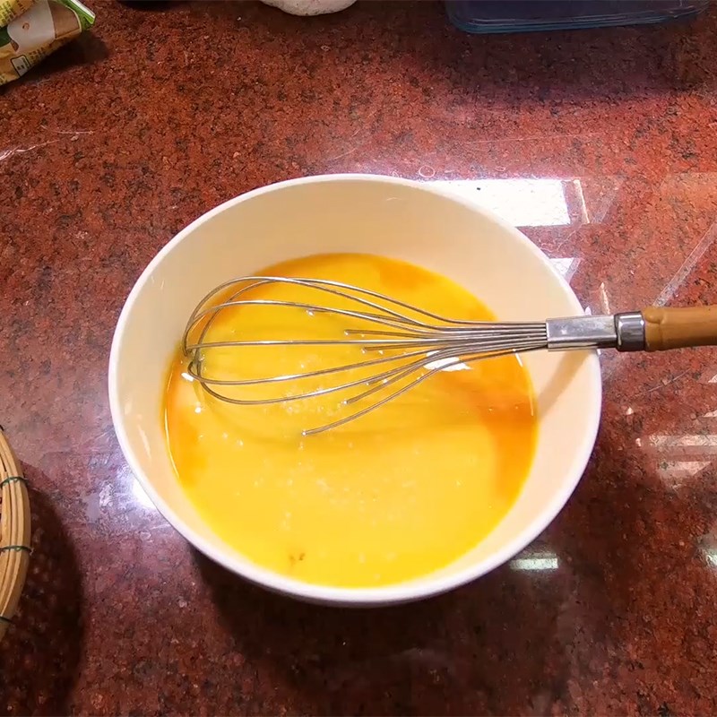 Step 1 Mix the Egg Mixture for Egg Tofu