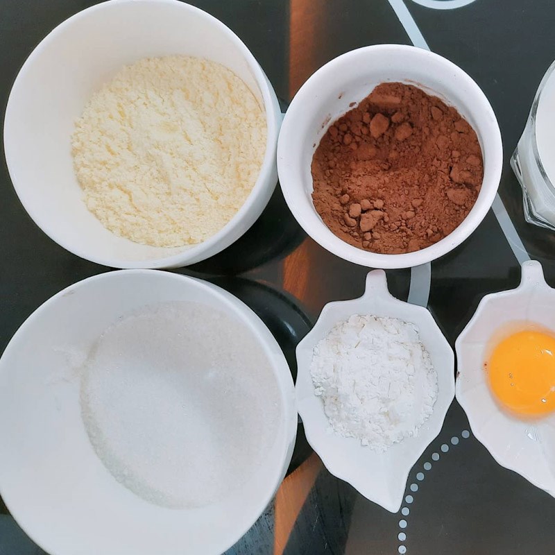 Step 1 Mix the Ingredients Chocolate Ice Cream