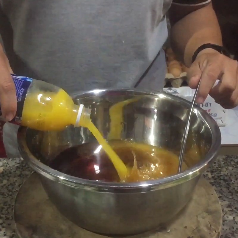 Step 1 Mix fish sauce Sour and spicy dipping sauce