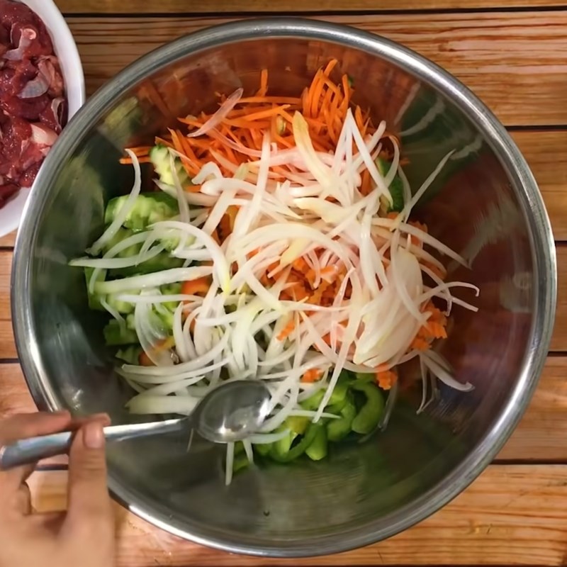 Step 3 Mixing Vegetables Beef Salad