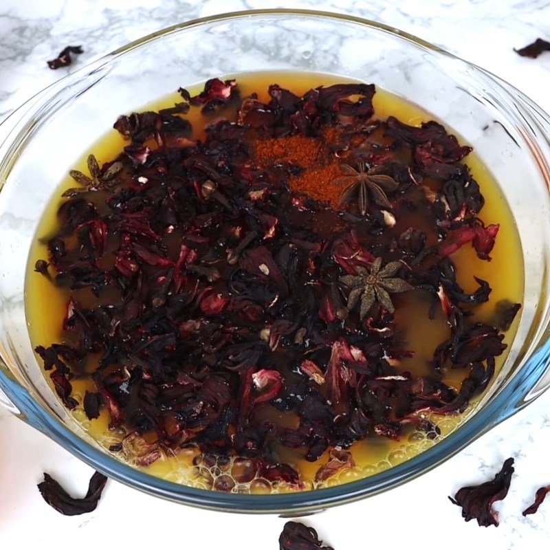 Step 3 Steep artichoke flower tea with pineapple orange juice Artichoke flower tea with red pineapple orange