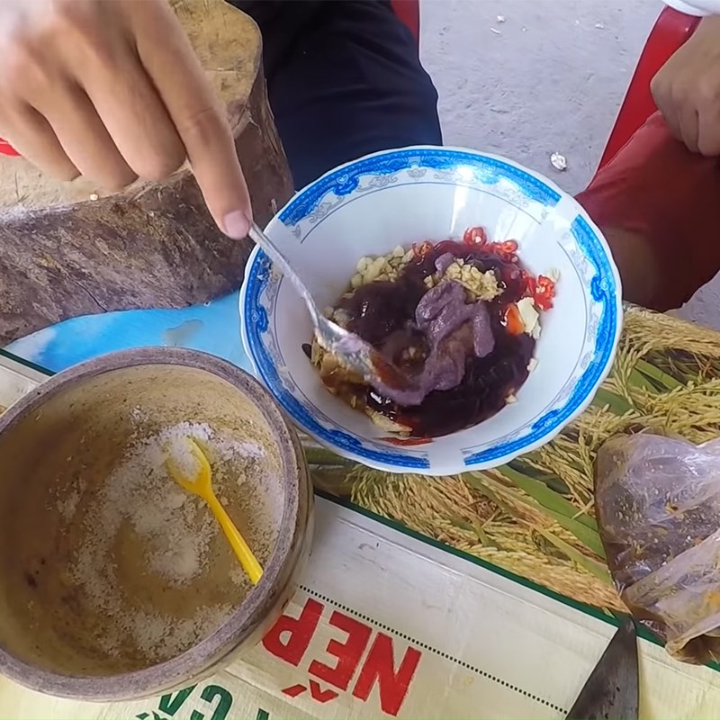 Step 2 Marinate the Pork for Grilled Pork Dish