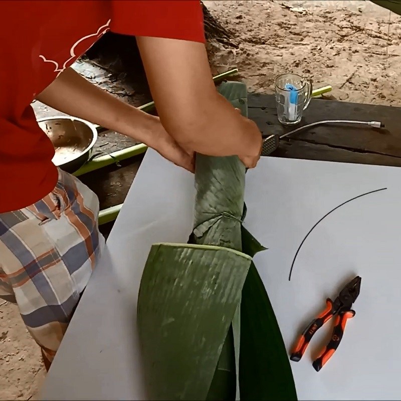 Step 2 Wrap the Fish Grilled Catfish in Banana Leaves