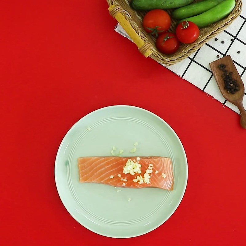 Step 2 Marinating salmon Salad salmon oil vinegar