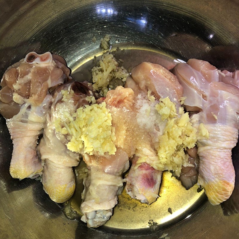 Step 2 Marinate the chicken thighs Garlic Butter Fried Chicken Thigh