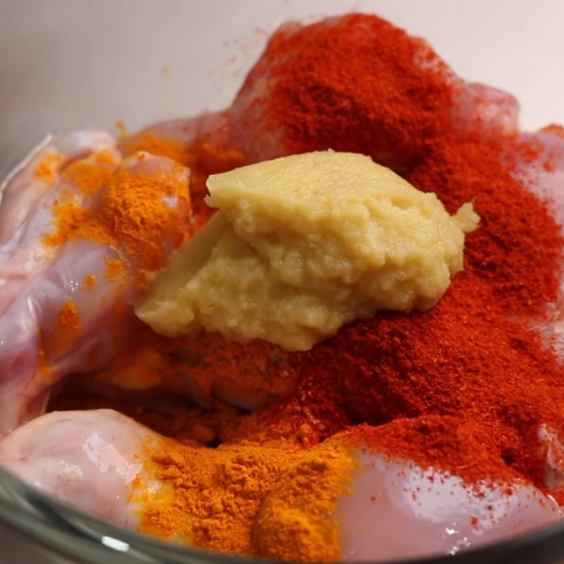 Step 3 Marinate spicy curry chicken