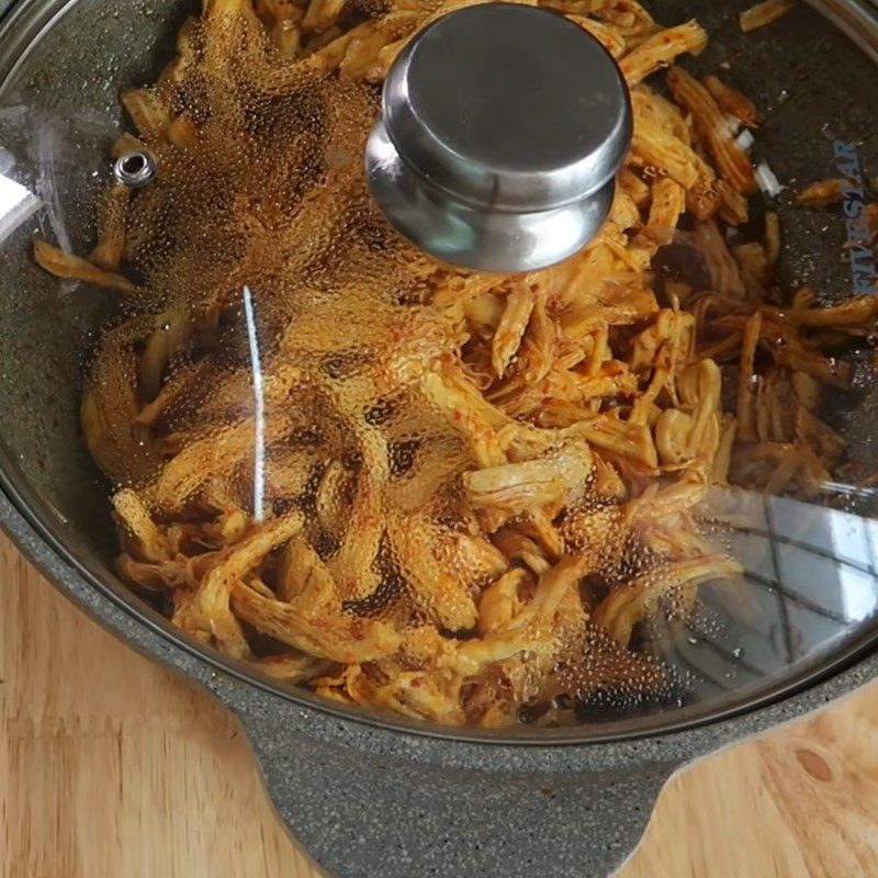 Step 4 Marinating chicken with a dehydrator