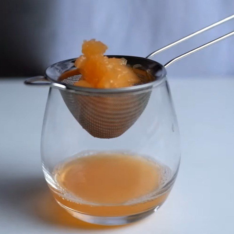 Step 3 Blend and strain cantaloupe juice for cantaloupe tea