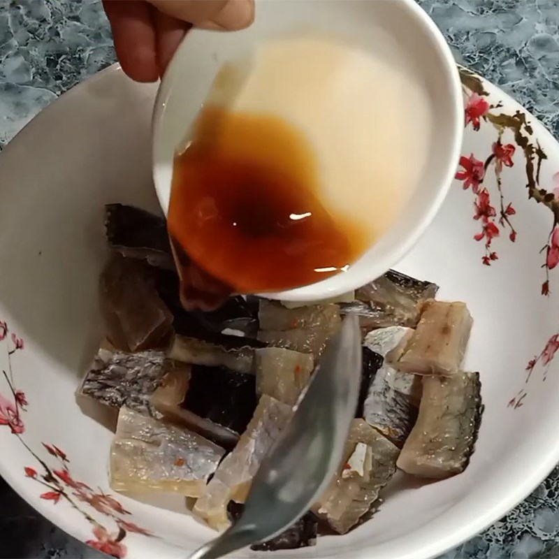Step 2 Marinated Dried Snakehead Fish Dried Snakehead Fish Braised with Pepper