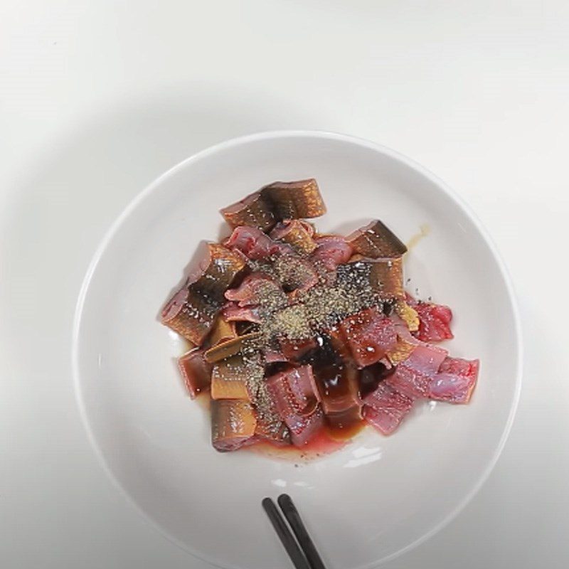 Step 2 Marinating eel Singapore Eel Porridge