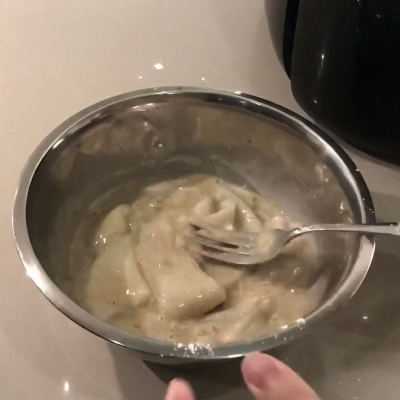 Step 2 Marinate the squid Fried squid with salt and chili using an air fryer