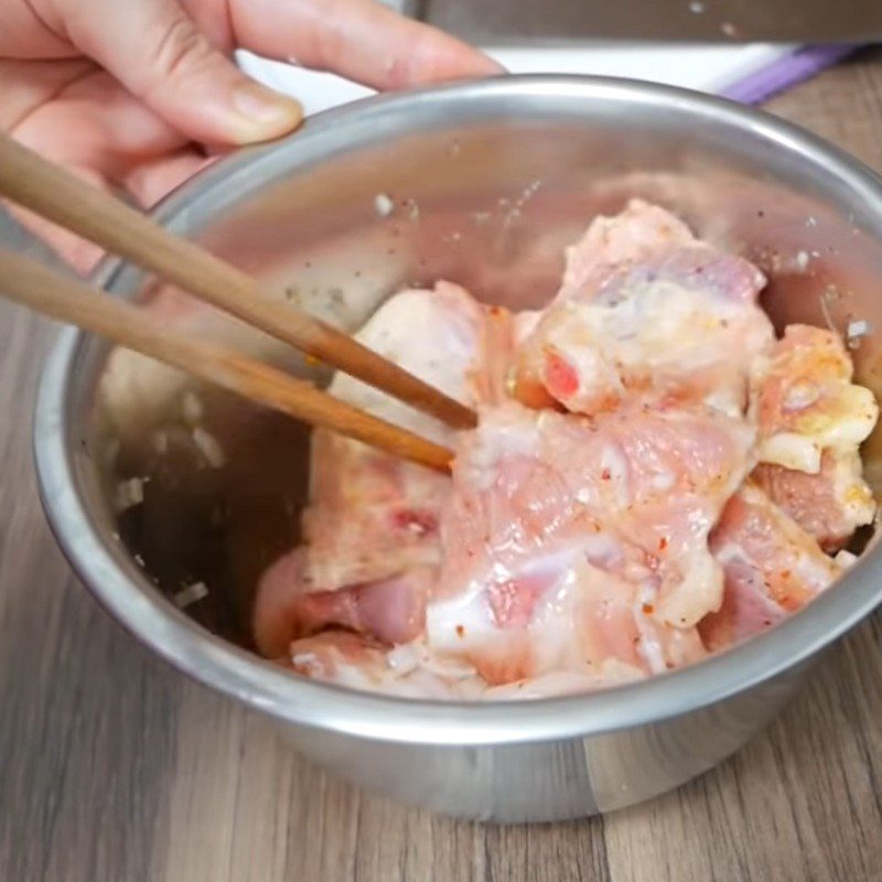 Step 1 Marinate the Satay Hot Pot Ribs