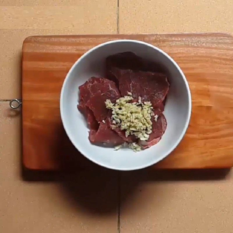 Step 2 Marinate the beef Crispy fried beef