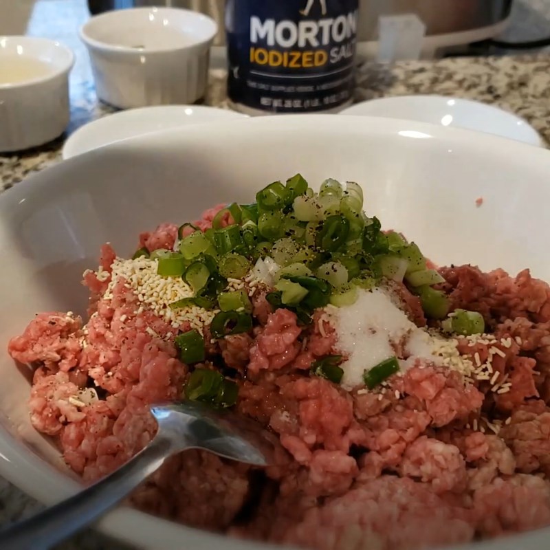 Step 2 Marinate the beef Beef noodle with tomato