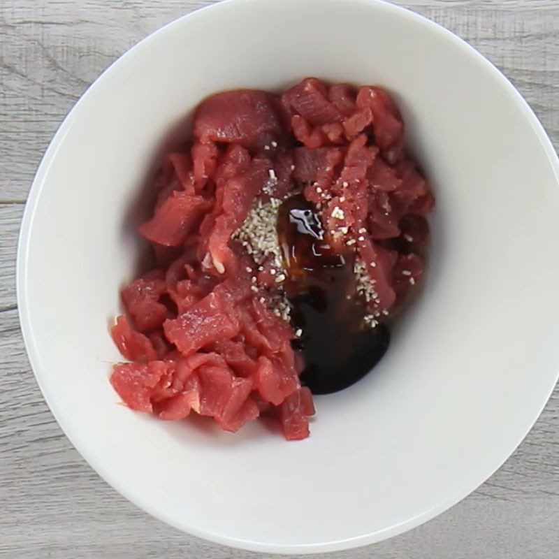 Step 3 Marinating beef for Fried rice with pickled mustard greens