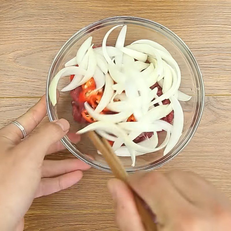 Step 2 Marinate the Beef for Grilled Beef Hotpot