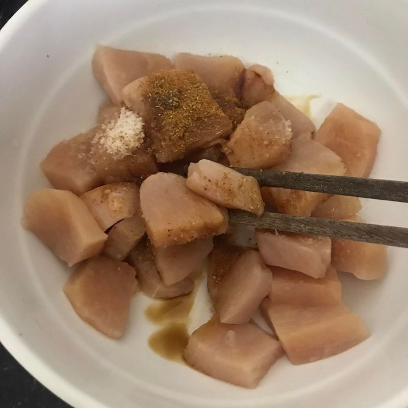 Step 2 Marinate the Chicken for Grilled Chicken Skewers