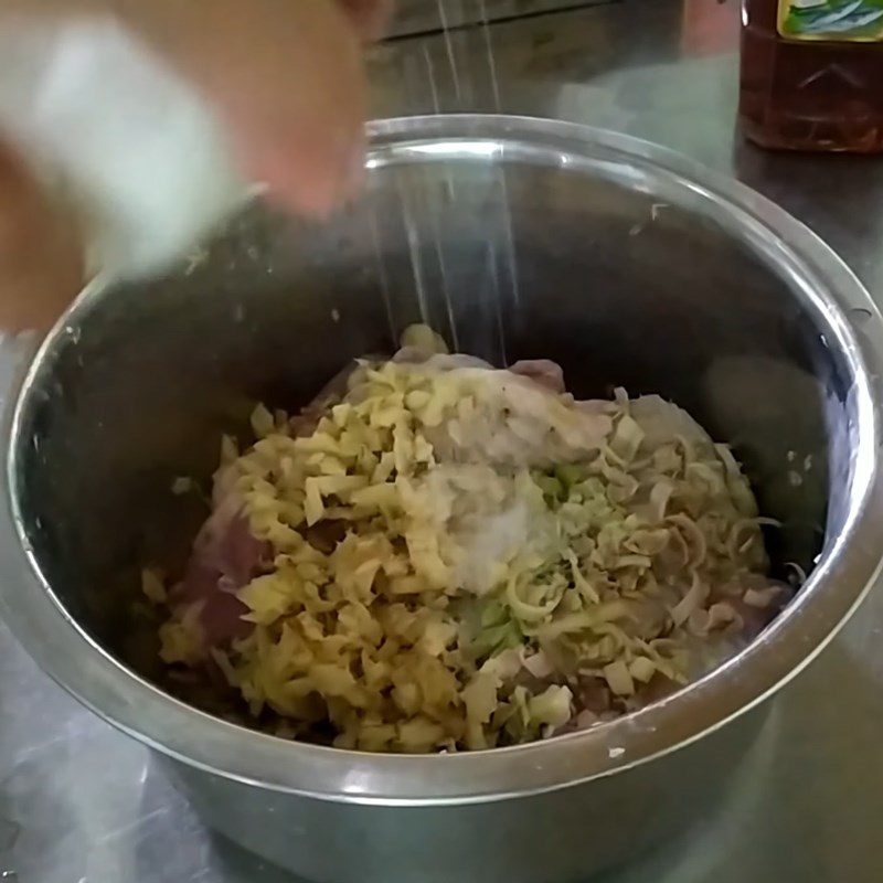 Step 2 Marinate the duck meat