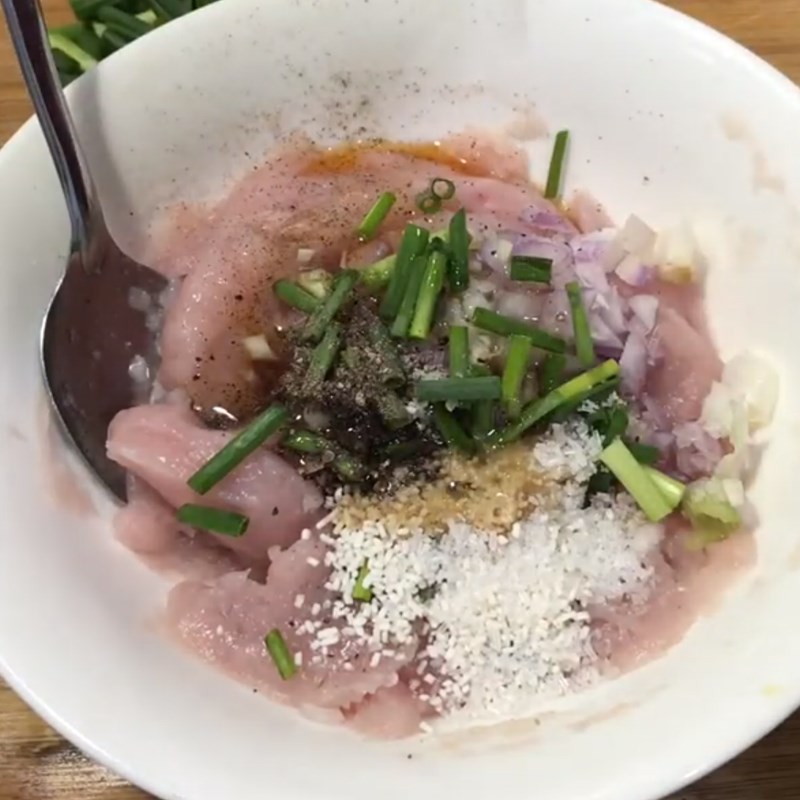 Step 2 Marinate and mix the fish paste Steamed fish paste