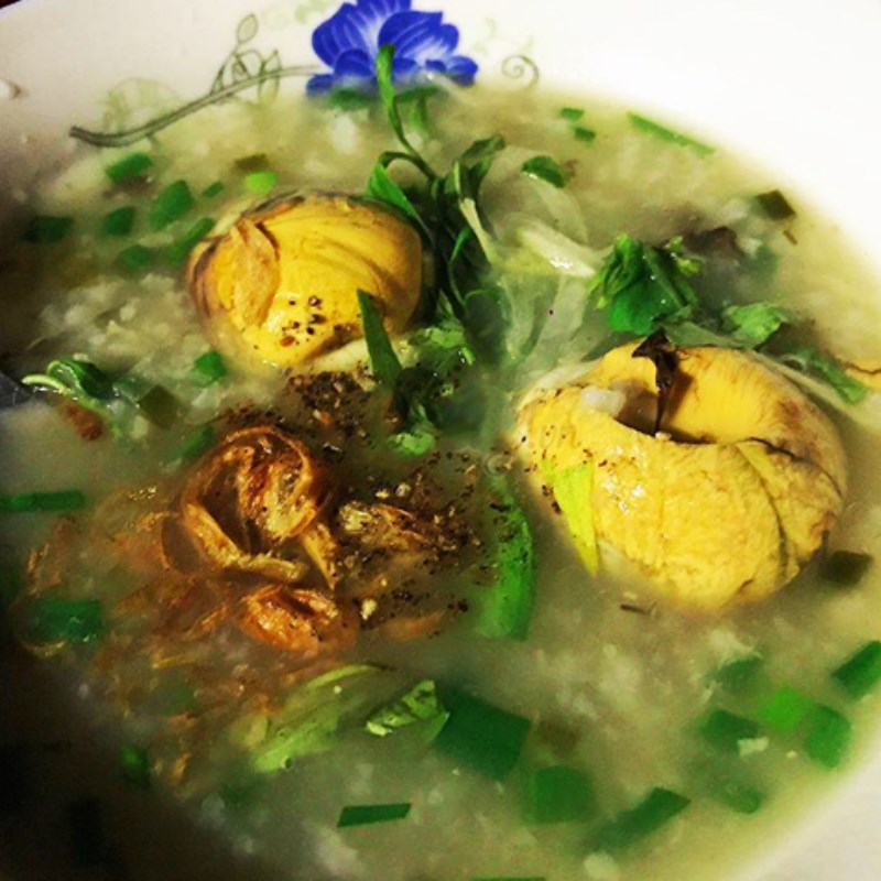 Step 4 Final Product Duck egg porridge with mung beans