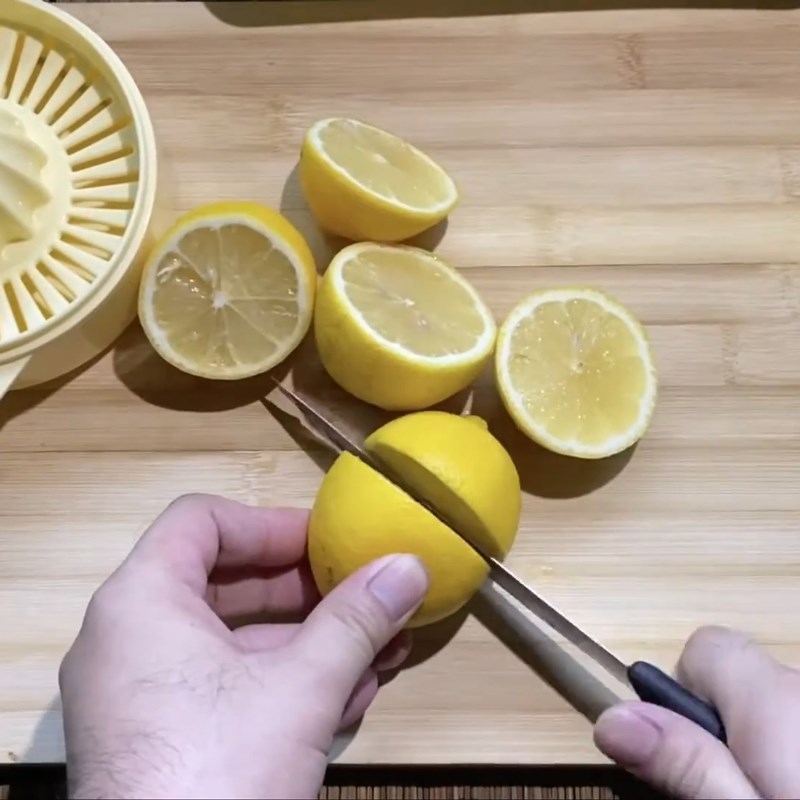 Step 1 Extract lemon juice Lemon Mint Smoothie